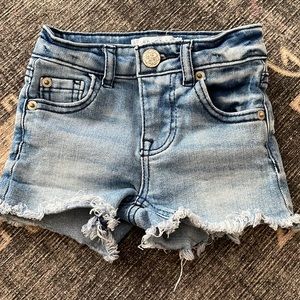 Cut off denim shorts 2T Copper Key.
